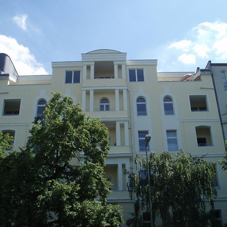 Lv Rooms & Apartments Am Luetzowplatz Berlin Exterior foto