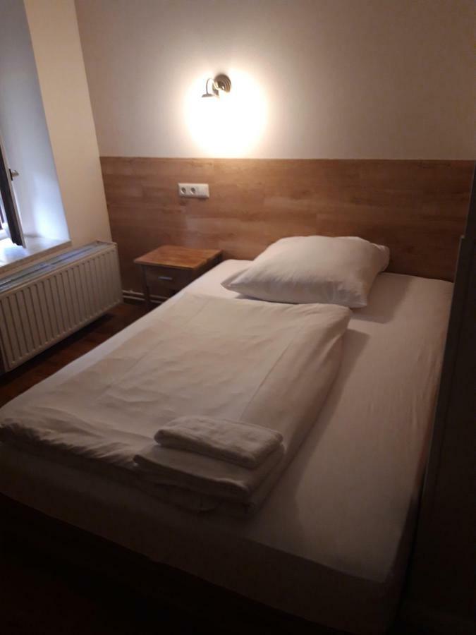 Lv Rooms & Apartments Am Luetzowplatz Berlin Exterior foto